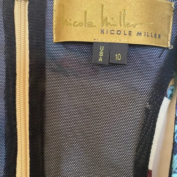 Nicole Miller Sleeveless Dress - Picture 4 of 12